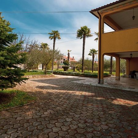 Apartment Villa Olga Porec Bagian luar foto