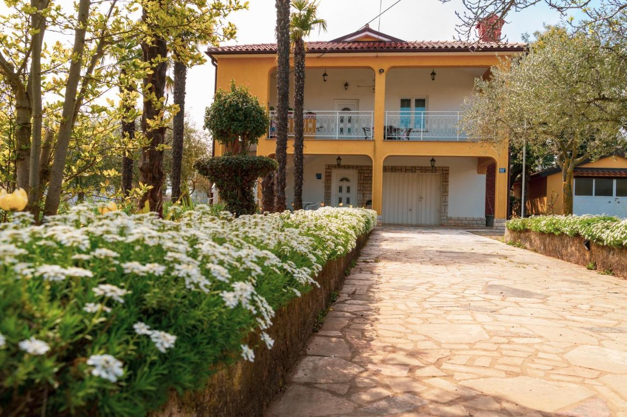 Apartment Villa Olga Porec Bagian luar foto