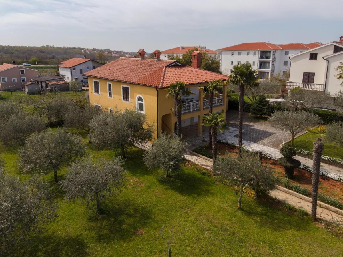 Apartment Villa Olga Porec Bagian luar foto