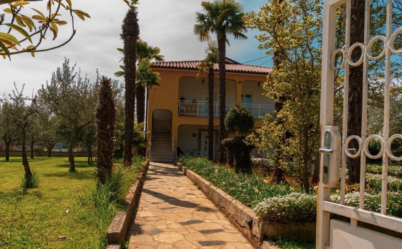Apartment Villa Olga Porec Bagian luar foto
