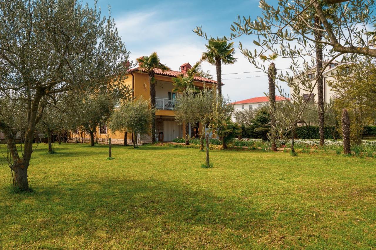 Apartment Villa Olga Porec Bagian luar foto