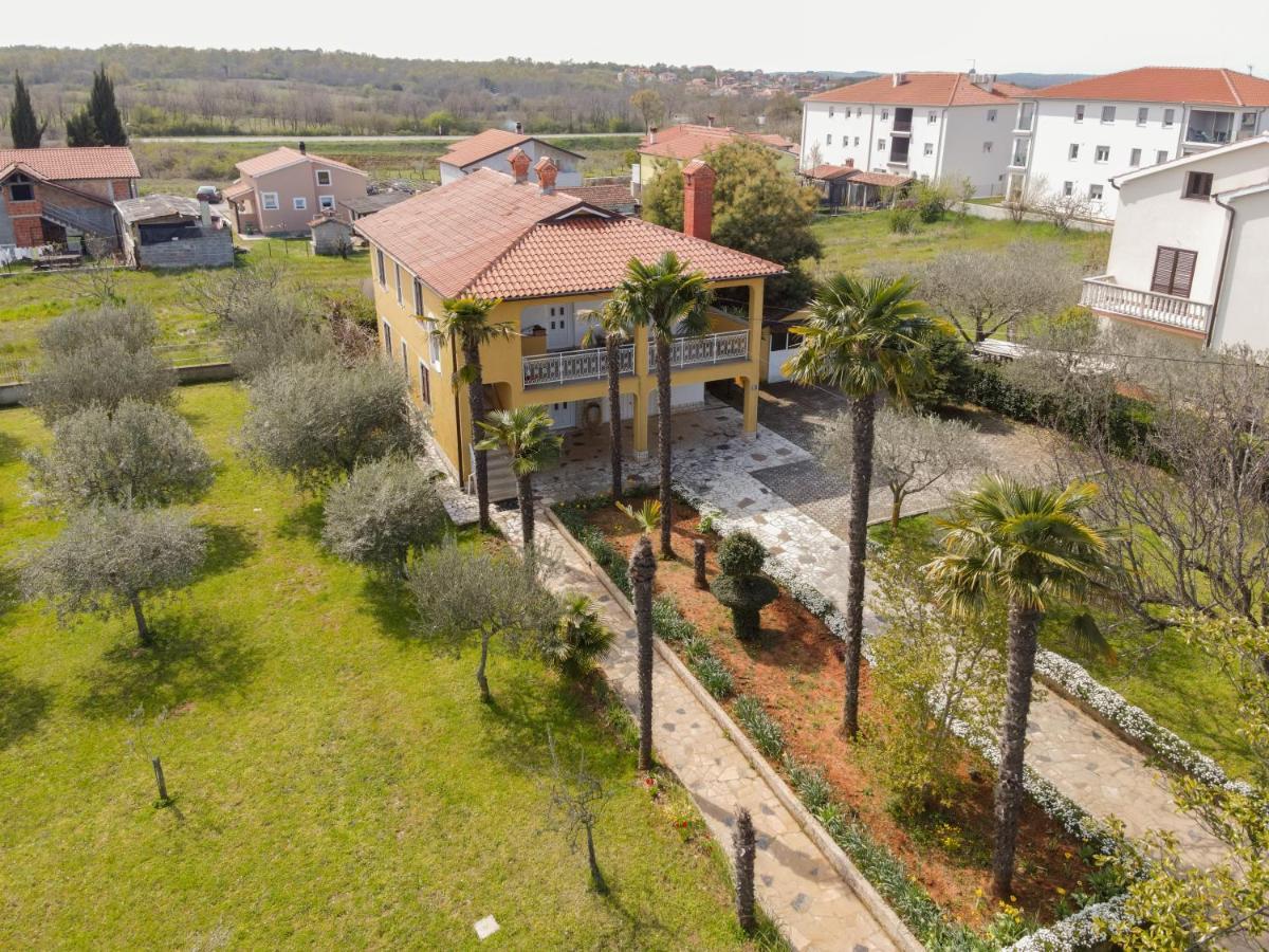 Apartment Villa Olga Porec Bagian luar foto