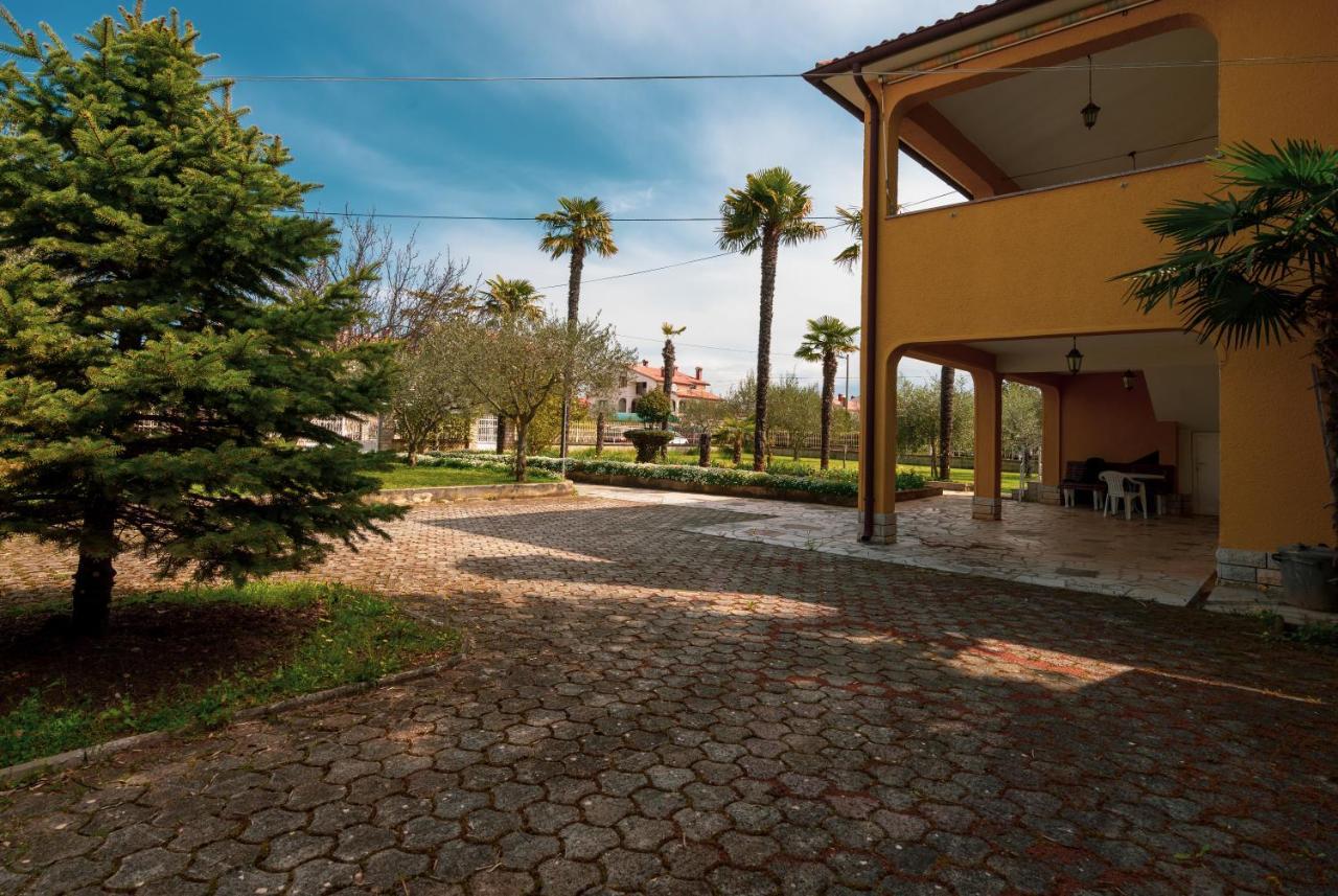 Apartment Villa Olga Porec Bagian luar foto