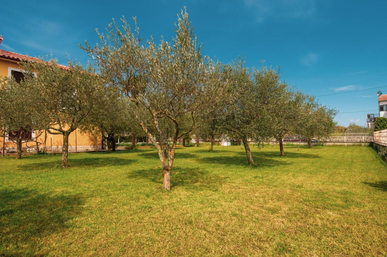 Apartment Villa Olga Porec Bagian luar foto