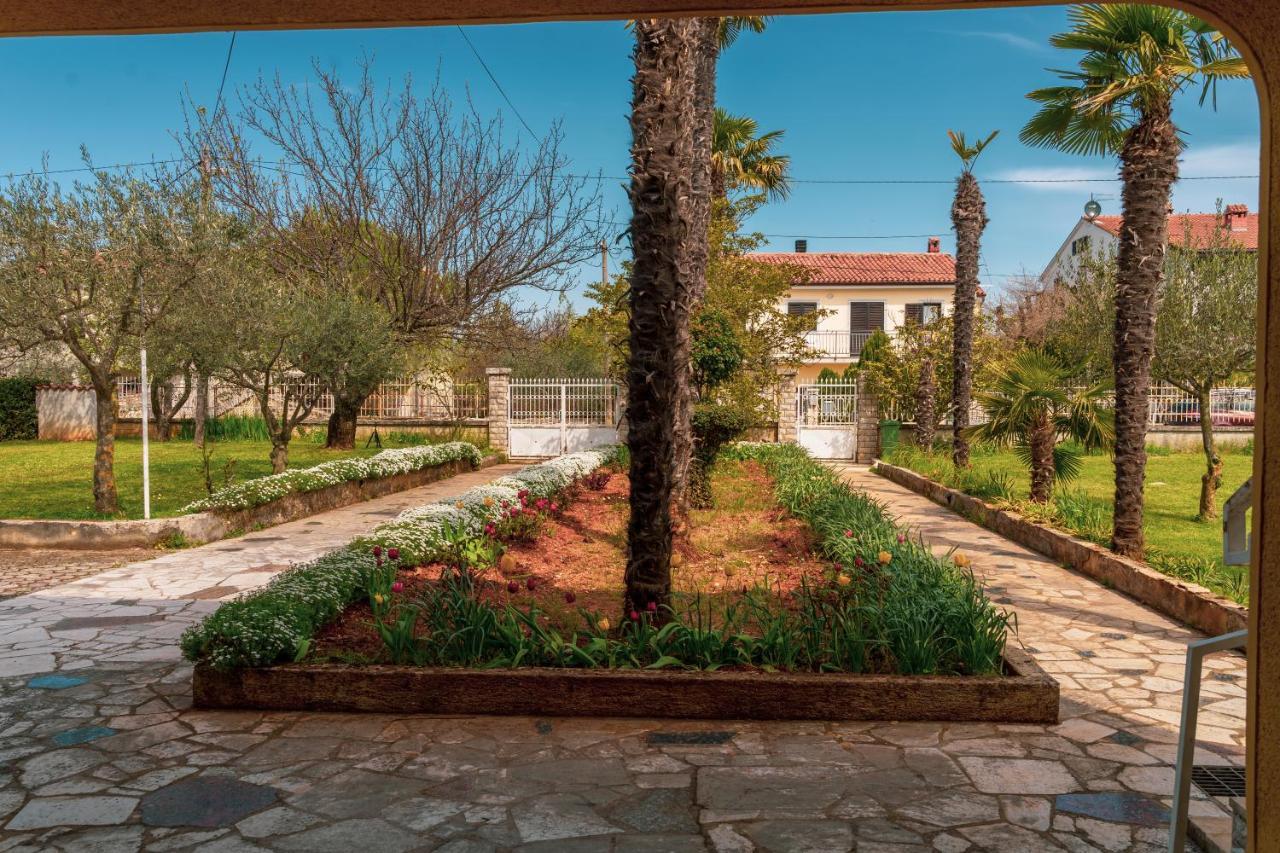 Apartment Villa Olga Porec Bagian luar foto