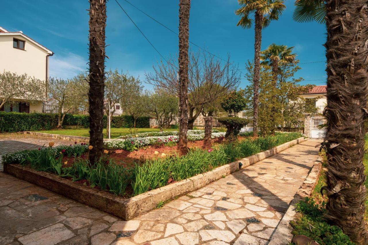 Apartment Villa Olga Porec Bagian luar foto