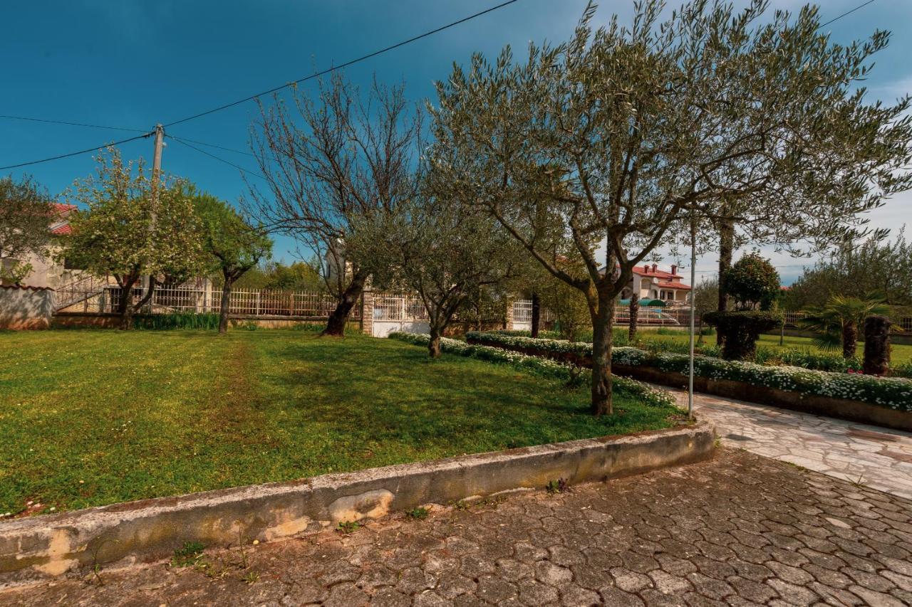 Apartment Villa Olga Porec Bagian luar foto