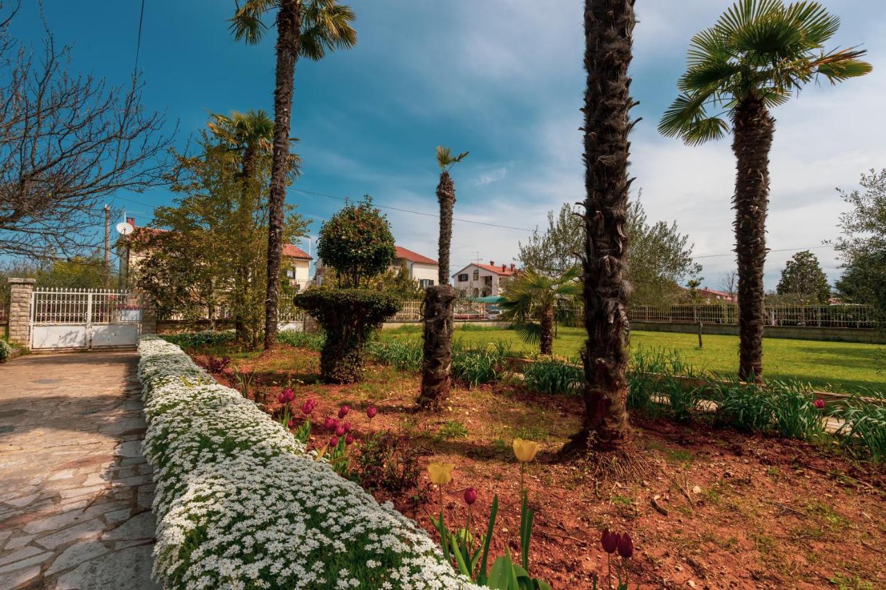 Apartment Villa Olga Porec Bagian luar foto
