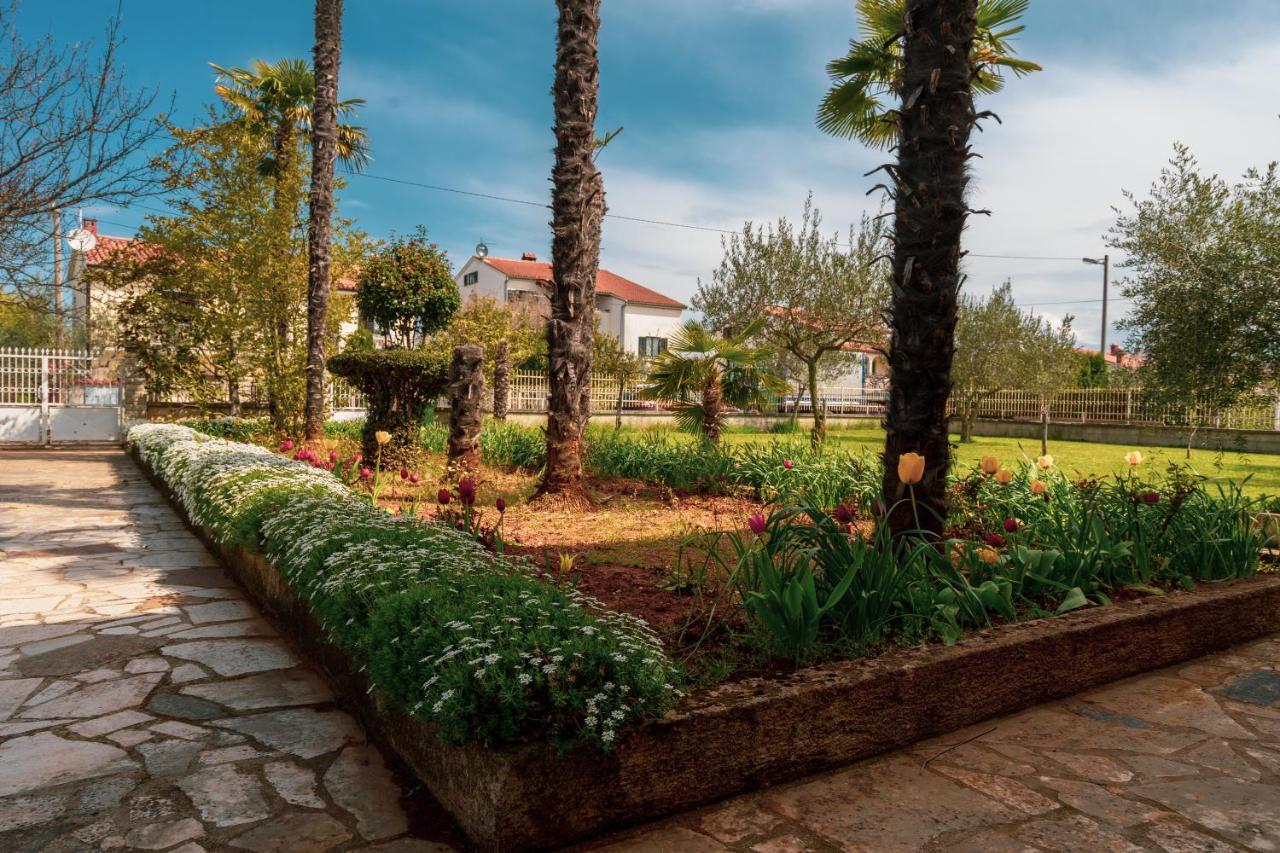 Apartment Villa Olga Porec Bagian luar foto