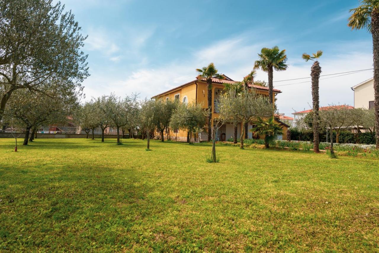 Apartment Villa Olga Porec Bagian luar foto