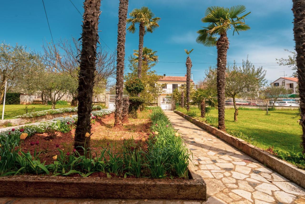 Apartment Villa Olga Porec Bagian luar foto